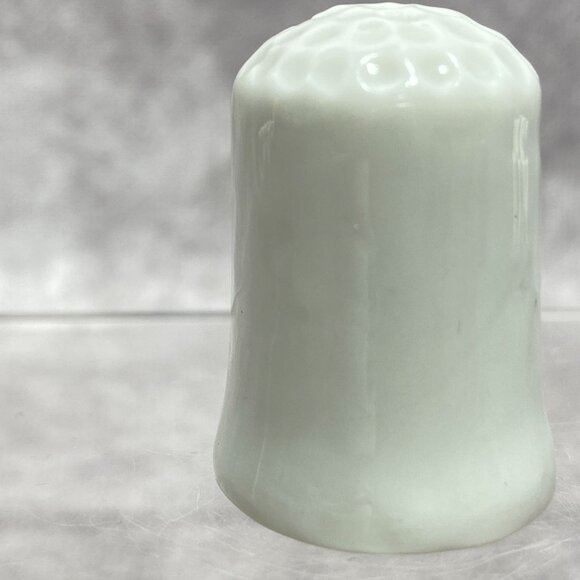 Wisconsin Souvenir Porcelain Thimble With Farm Scene Design Sewing Collectible - Picture 4 of 10